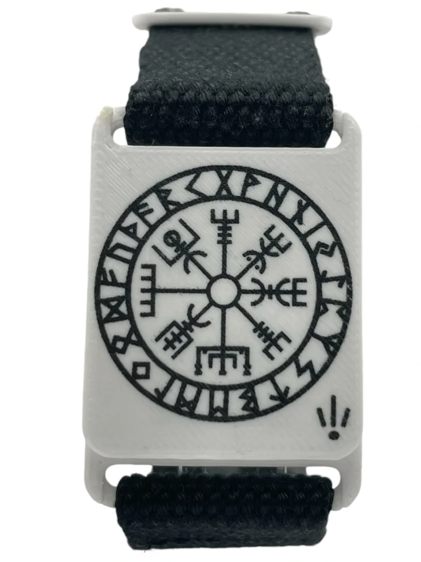 Bracelet réglable exclusif SanClic - thème VIKING made in France, en sangle certifiée Oeko-Tex avec fermeture en PETG et aimant intégré, pour un cadeau original.
